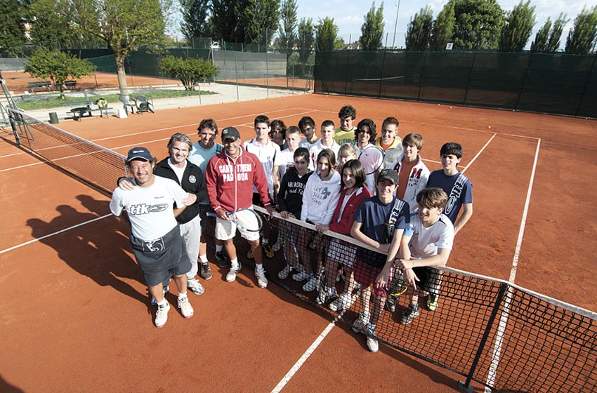 Canottieri Padova una brochure per raccontare sport e valori